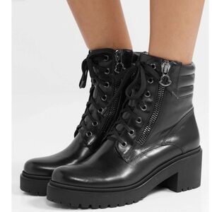 Moncler Black Combat Viviane Block-Heel
Lug Sole Leather Boots Side Zip - 38.5